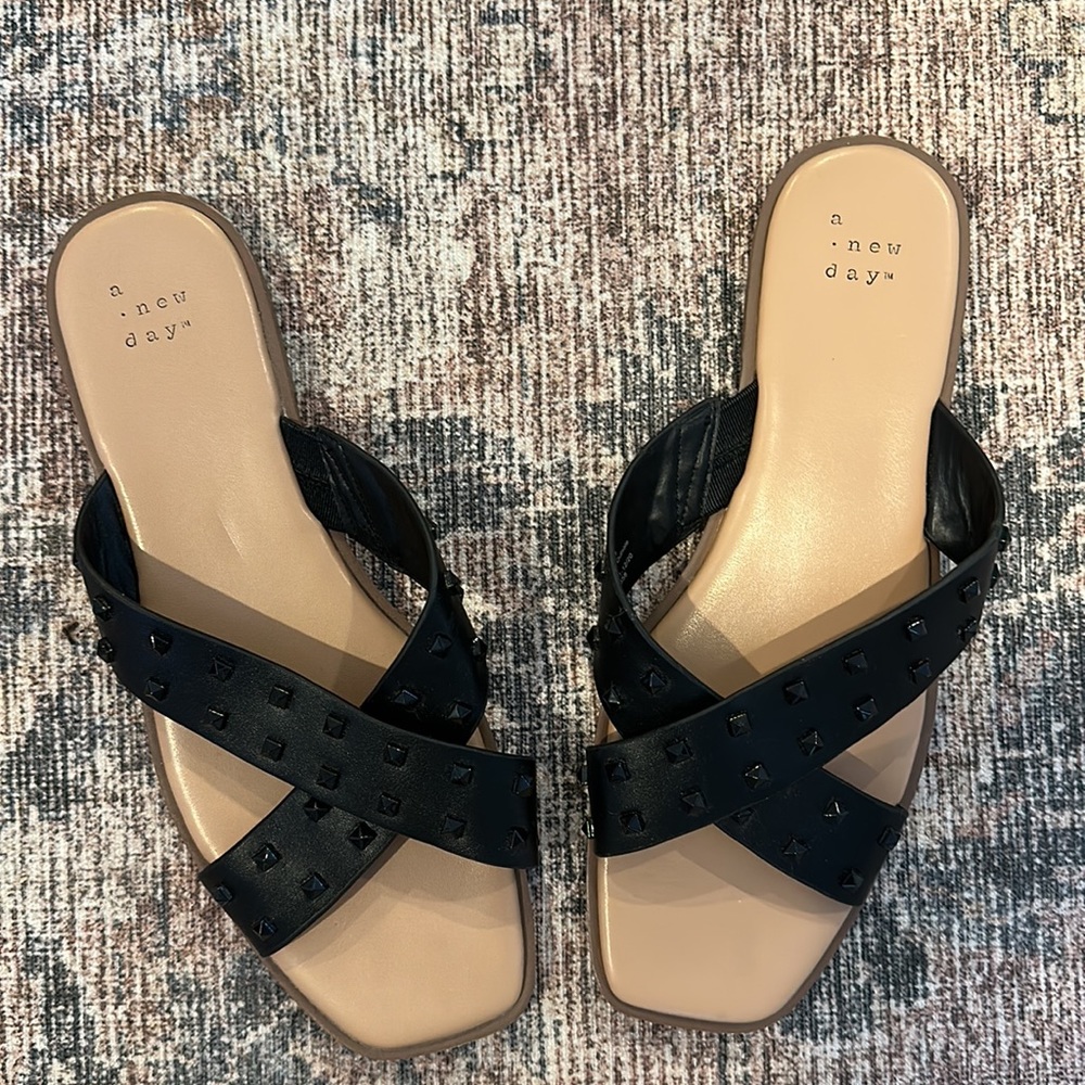 A NEW DAY WOMEN’S Sandals Black Stud Criss Cross Flats Women’s size 8 - Picture 2 of 6